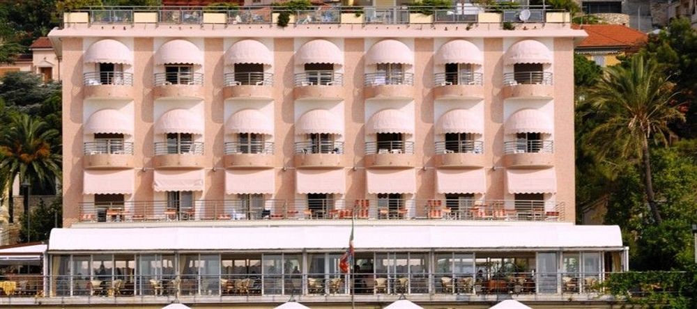 Hotel Regina Alassio Exterior foto